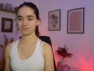 gia_paige18 — Goal: TOP OFF #dance #dirtytalk #twerk #party #kinky - Next Goal: BRA OFF