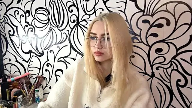 Kat_Catherine's avatar