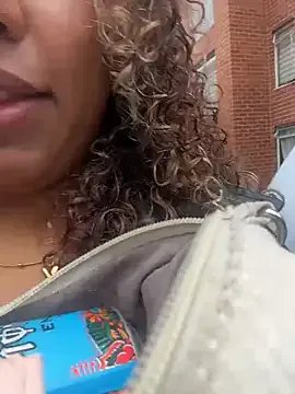 lauraltt — Take off my panties, lush control