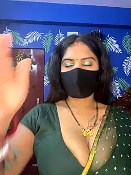 V-Hot-Sweti — Pussy show with spit & oil